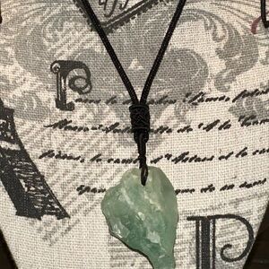 Natural green fluorite stone adjustable necklace *NEW*